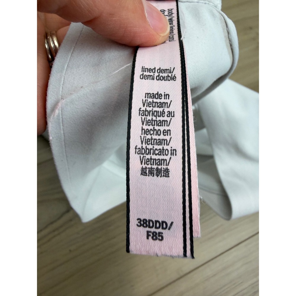 Victorias Secret White T-Shirt Lightly Lined Demi Bra 38DDD Underwire Smooth Cup - Picture 4 of 9